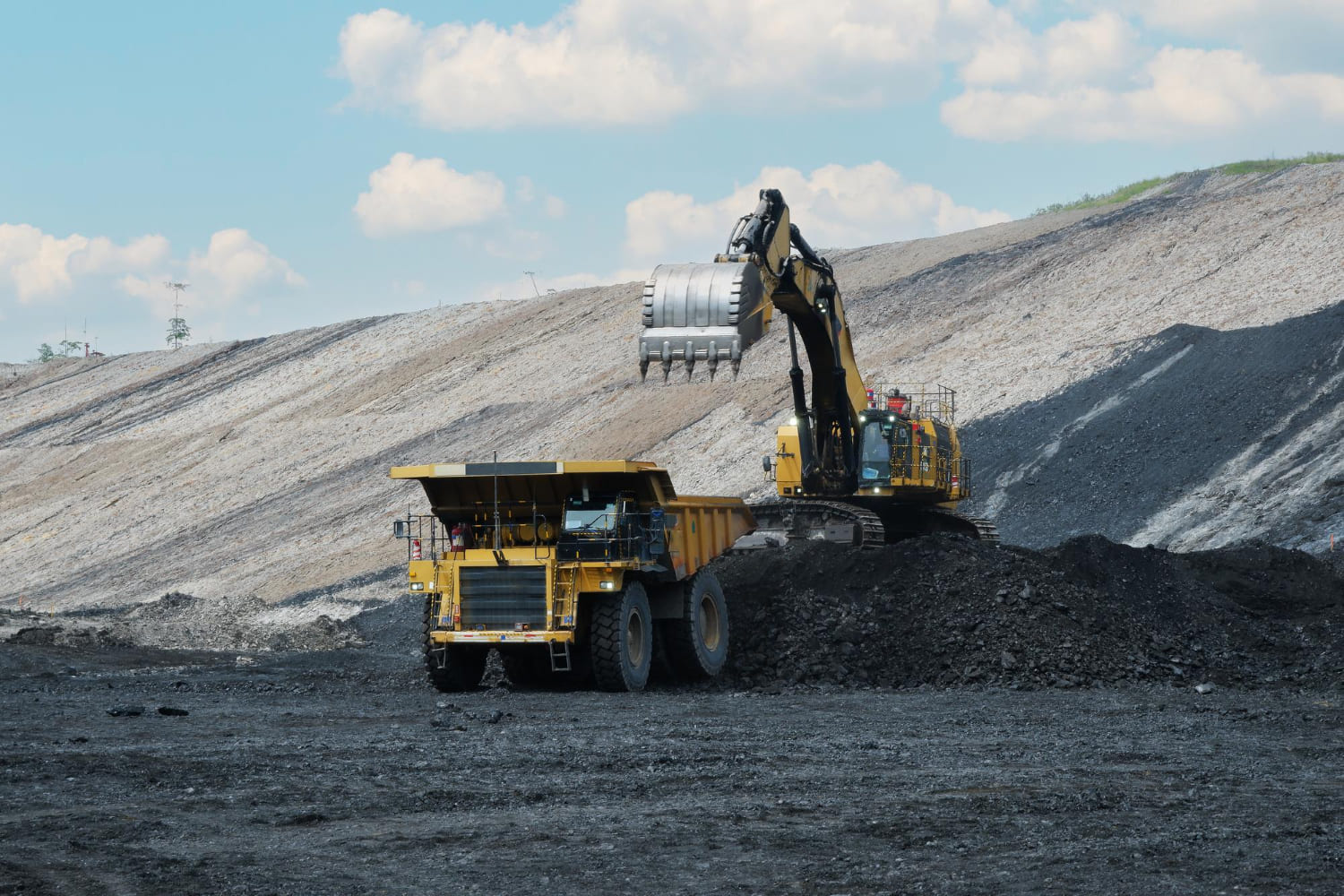 Bulk road transport and loading operations at an industrial site